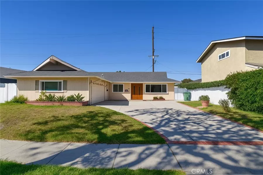 6631 Walton, Huntington Beach, CA 92647