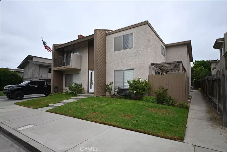 16766 Sims Lane, Huntington Beach, CA 92649