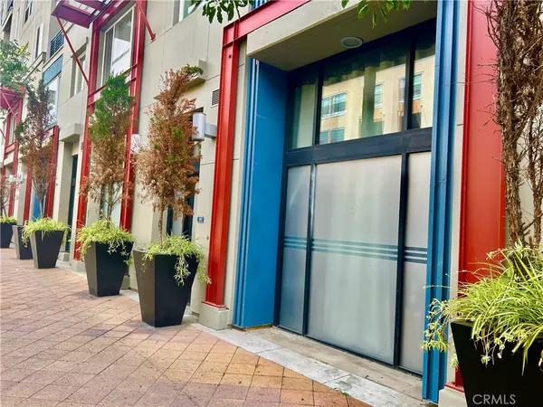 300 E 4th St. #101, Long Beach, CA 90802