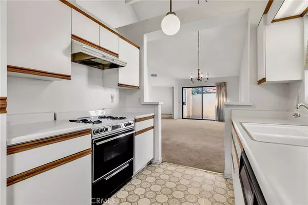 Montebello, CA 90640,320 N Montebello