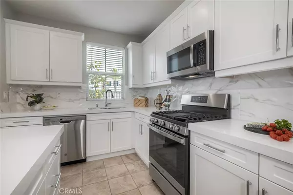 1132 Delpy View, Vista, CA 92084