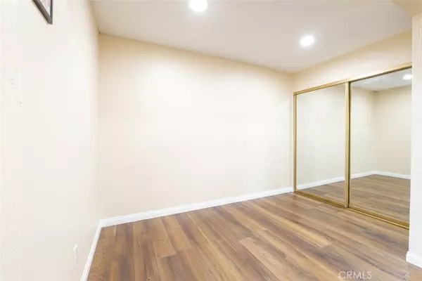 Santa Ana, CA 92707,1030 W Macarthur BLVD #21