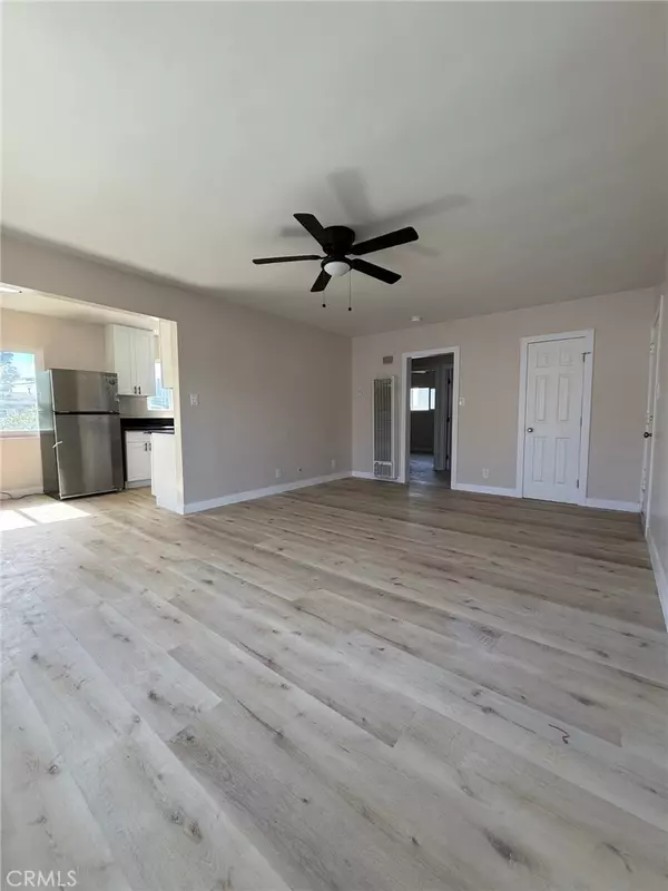 10018 Foster RD #10020 (1/2), Bellflower, CA 90706