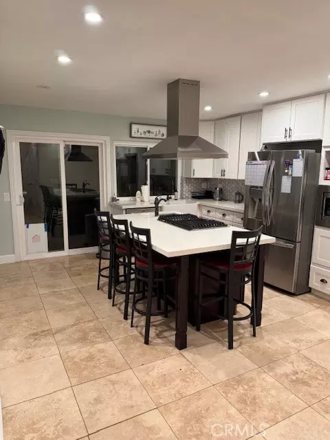 Yorba Linda, CA 92886,6831 6831 Foxborough CT