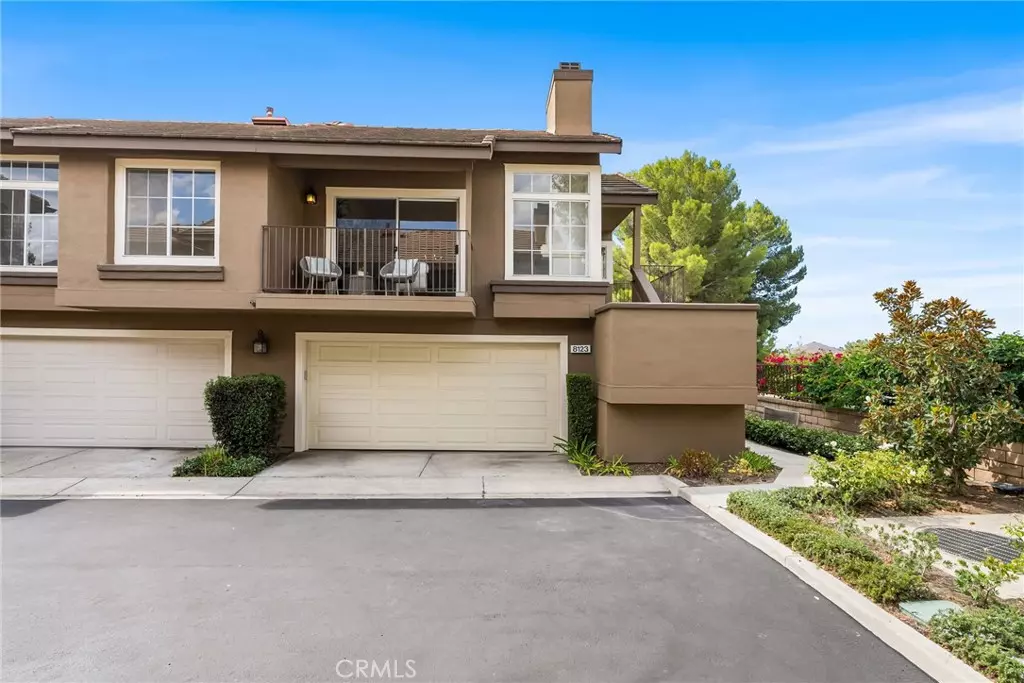 Anaheim Hills, CA 92808,8123 E Oak Ridge CIR