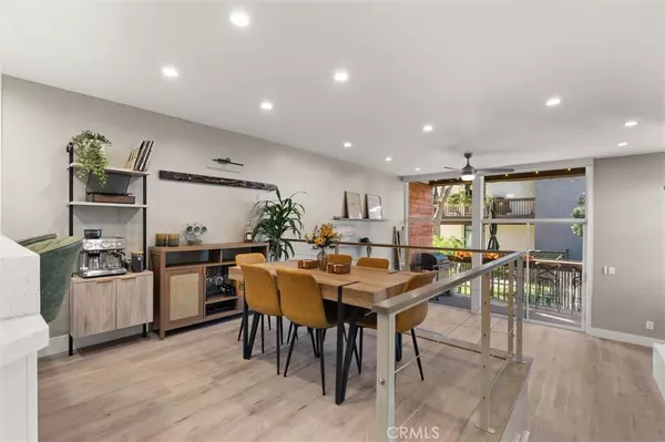Long Beach, CA 90803,6101 Marina Pacifica DR S