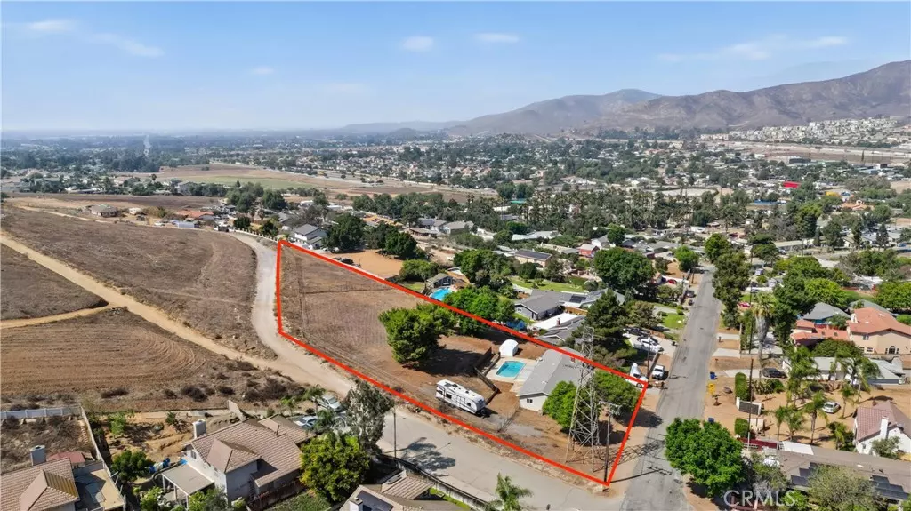4615 Fairbanks, Jurupa Valley, CA 92509