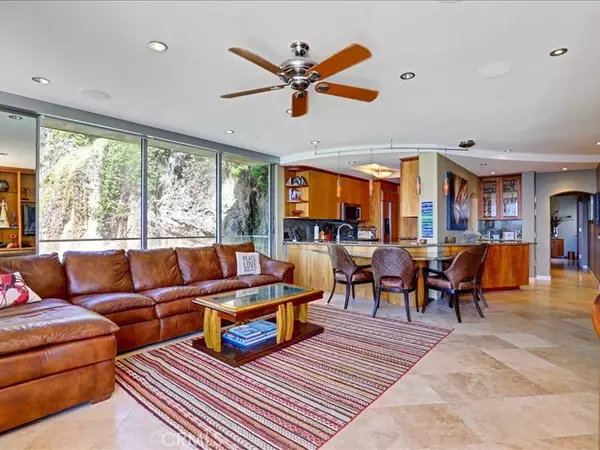 Laguna Beach, CA 92651,31755 Coast Hwy #312