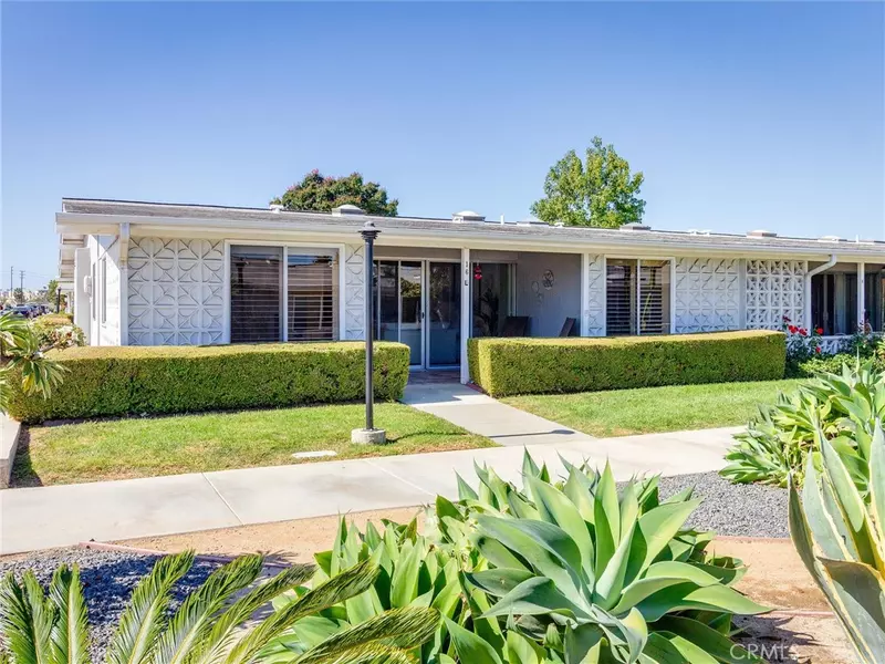 1661 Monterey RD #16-L, Seal Beach, CA 90740