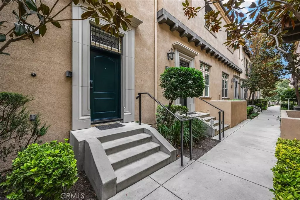 Corona, CA 92883,4449 Owens