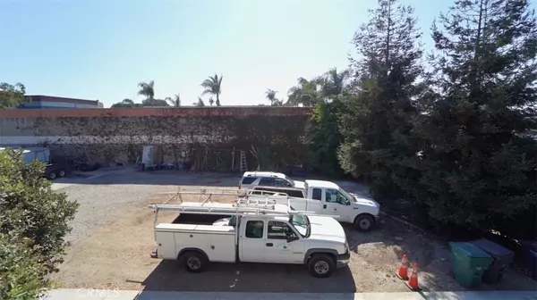 Huntington Beach, CA 92647,17066 Palmdale Lane