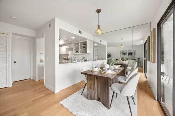 Newport Beach, CA 92660,1546 August