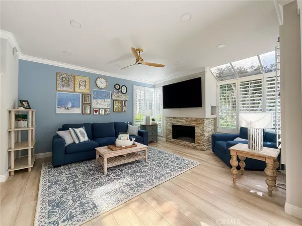 Newport Beach, CA 92660,104 Baycrest