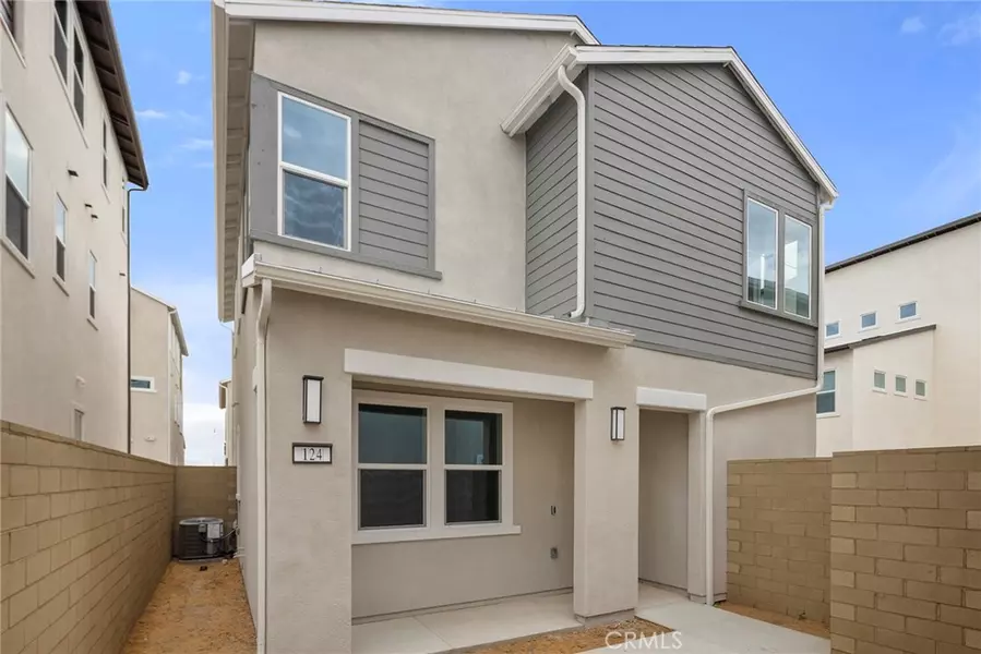 124 Tiffin, Irvine, CA 92618