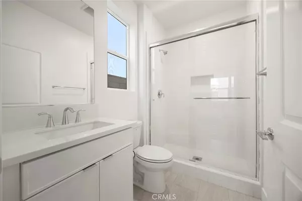 Irvine, CA 92618,124 Tiffin