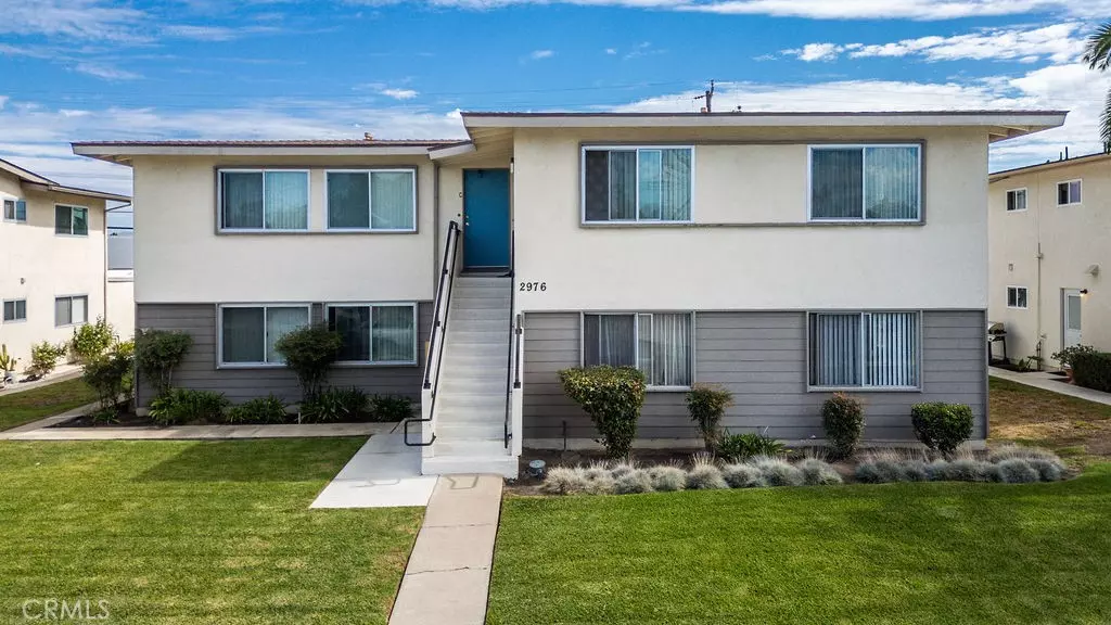 2976 Royal Palm DR, Costa Mesa, CA 92626