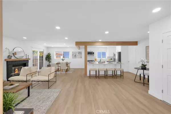 Long Beach, CA 90815,5845 E Deborah