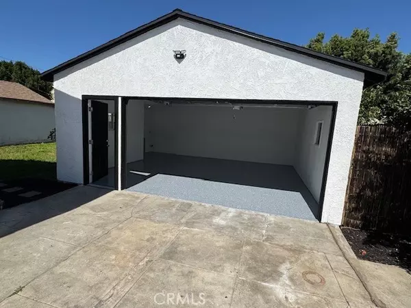 Hawthorne, CA 90250,4537 W 120th ST