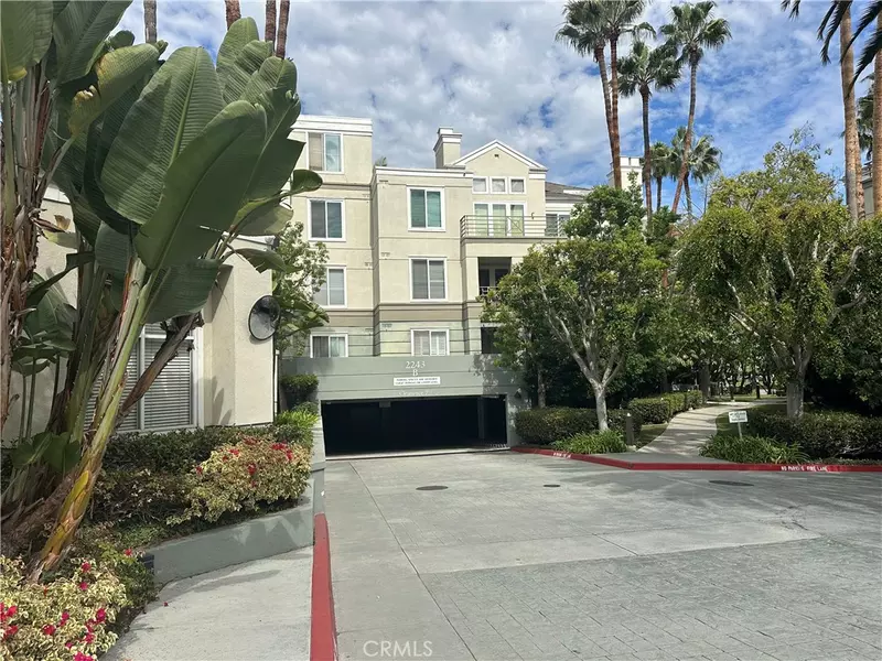 2243 Martin #304, Irvine, CA 92612