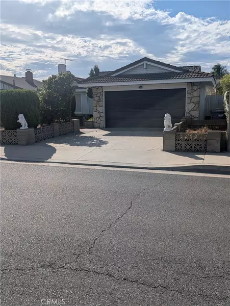 2212 Lark Bay LN, Lakewood, CA 90712