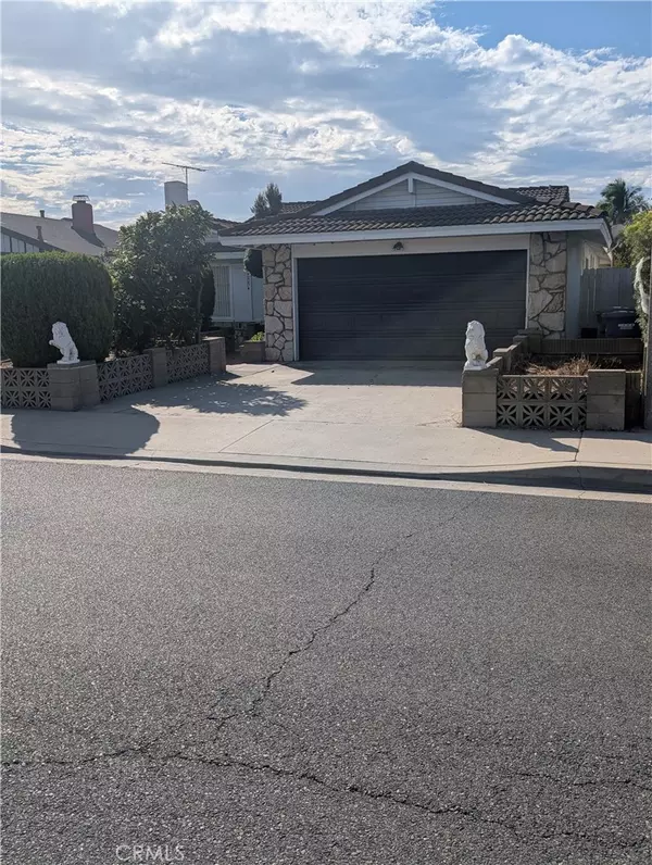 2212 Lark Bay LN, Lakewood, CA 90712