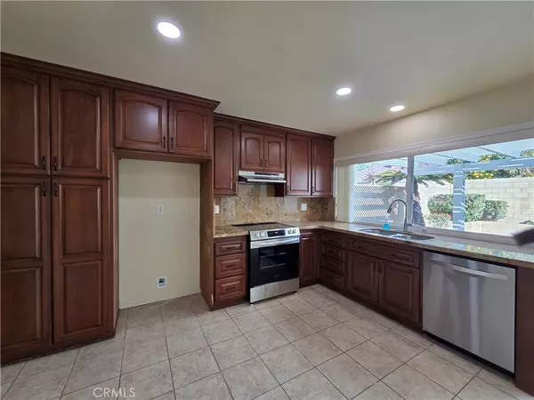 Cerritos, CA 90703,17502 De Oro CT