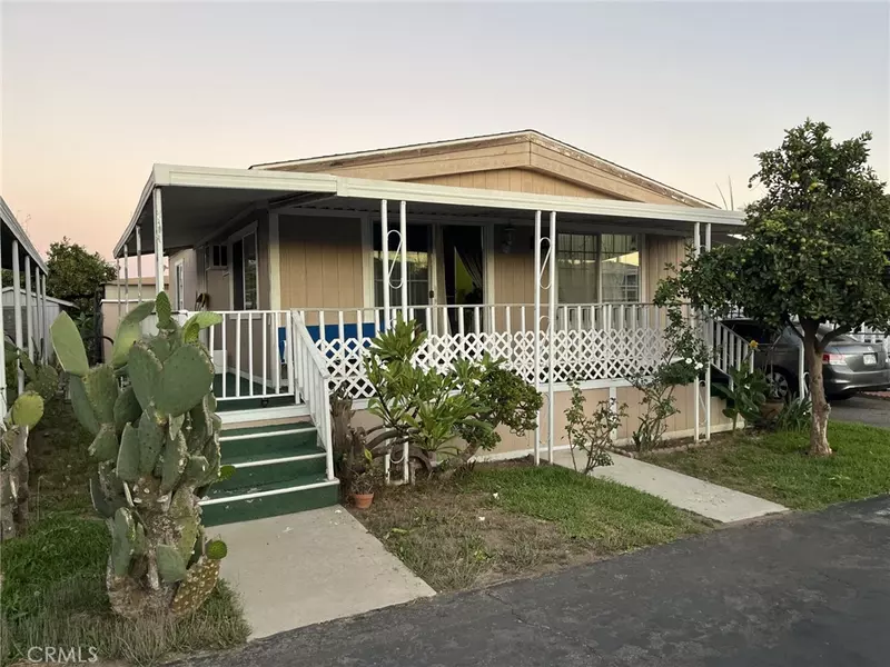 16707 Garfield AVE #1806, Paramount, CA 90723