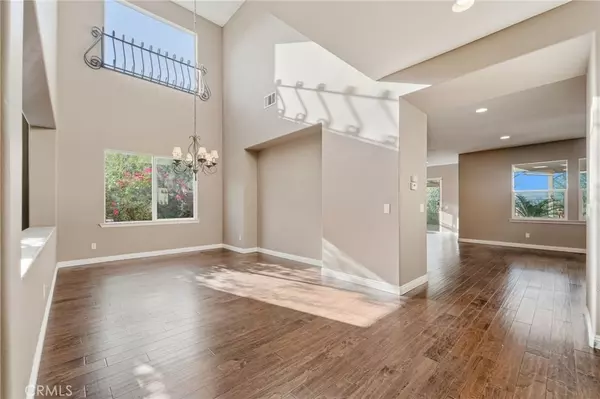 Canyon Country, CA 91351,28459 Falcon Crest