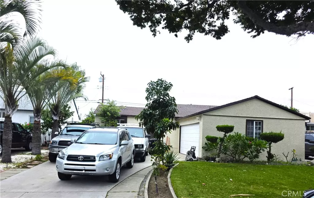 Downey, CA 90242,10251 Foster RD