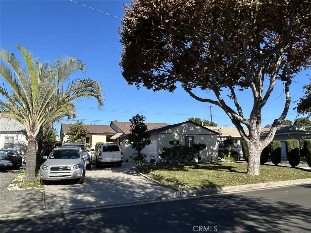 Downey, CA 90242,10251 Foster RD