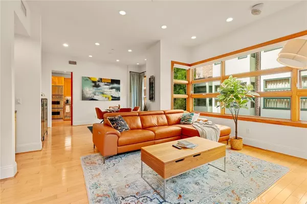 Los Angeles, CA 90064,2323 S Beverly Glen BLVD #9