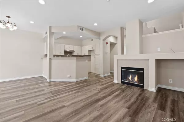 Irvine, CA 92618,309 Falcon CRK