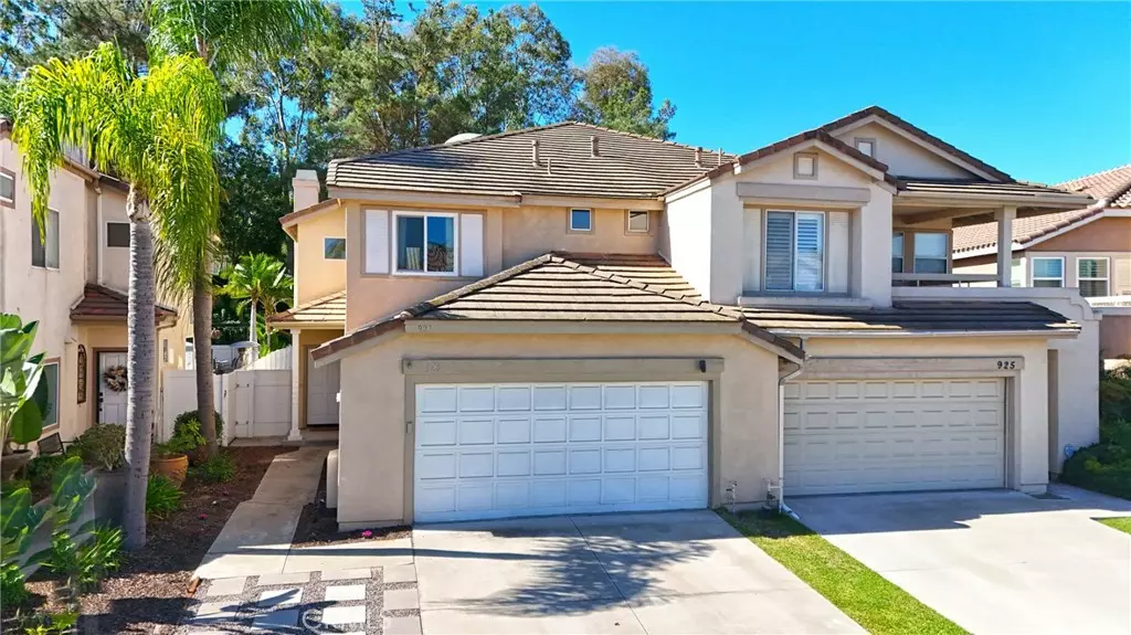 Anaheim Hills, CA 92808,927 S Lone Pine