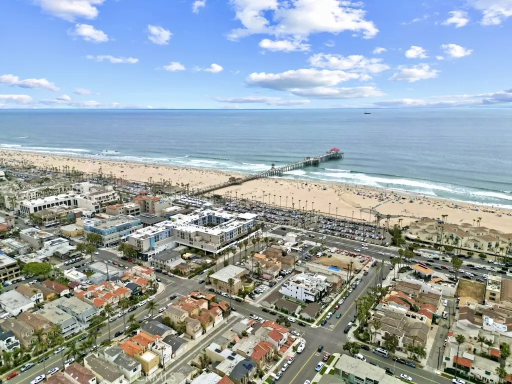 Huntington Beach, CA 92648,513 Pecan Ave