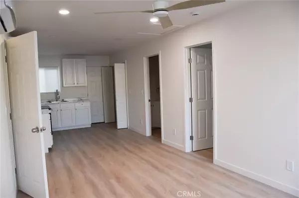 Orange, CA 92866,832 E La Veta