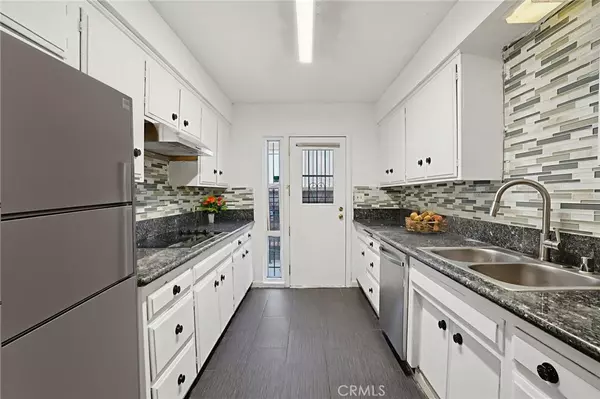 Inglewood, CA 90301,320 E Spruce