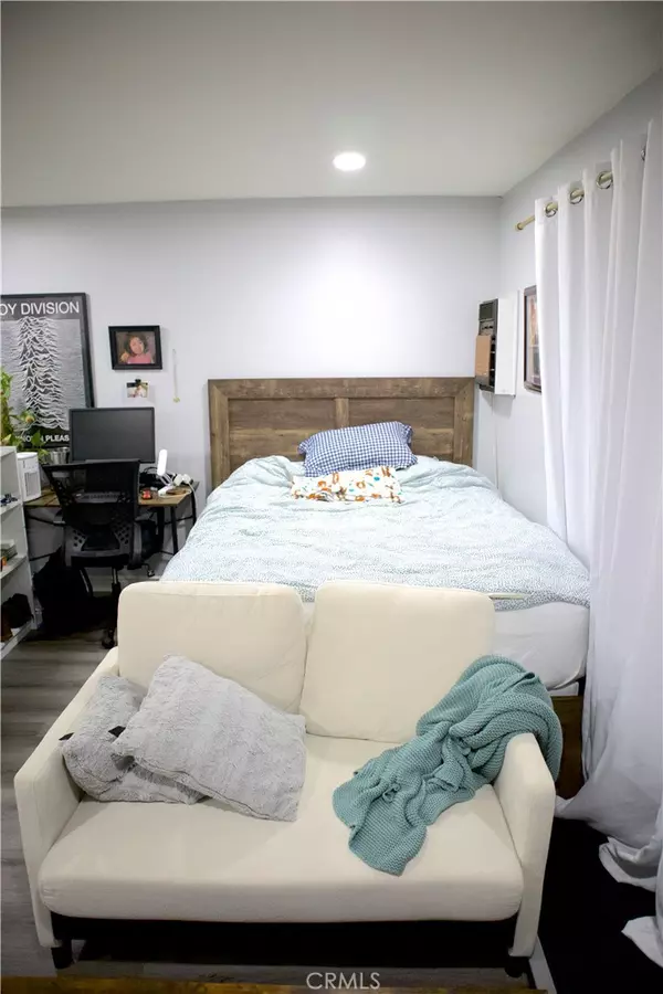 Long Beach, CA 90804,5585 E Pacific Coast