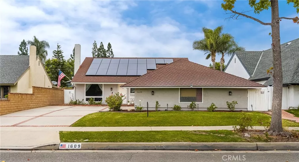 1609 Franzen, Santa Ana, CA 92705