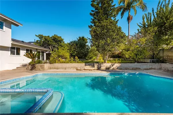 Laguna Hills, CA 92653,25232 Earhart