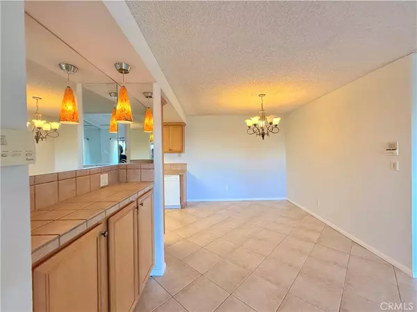 Long Beach, CA 90814,2805 E 3rd #21