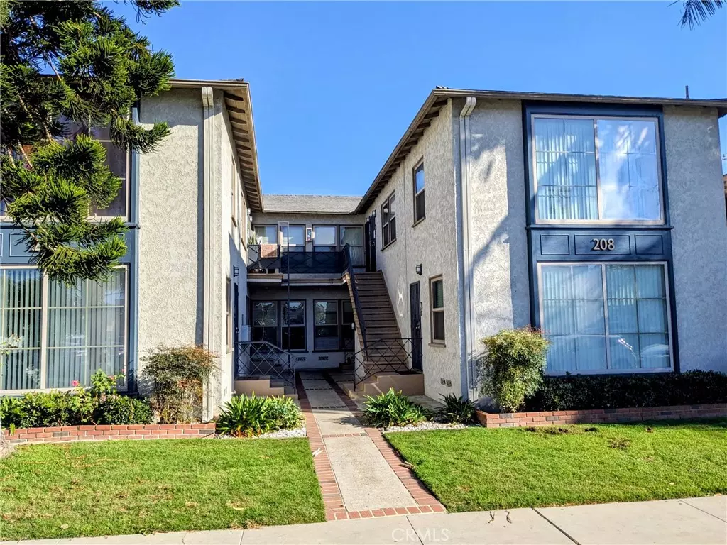 Long Beach, CA 90803,208 Granada #D