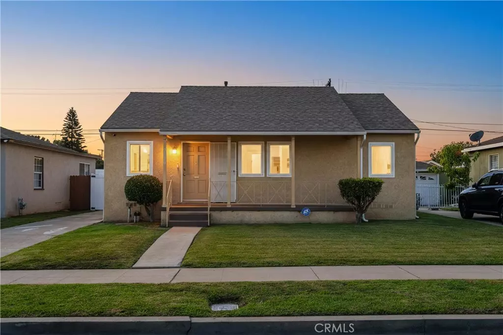 Los Angeles, CA 90047,2030 W 95th