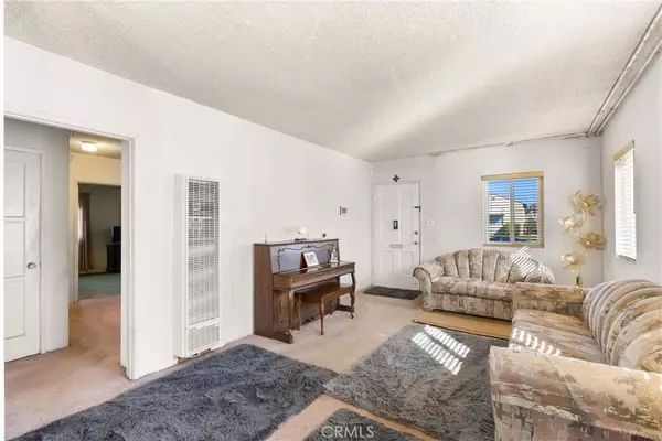 Los Angeles, CA 90047,2030 W 95th