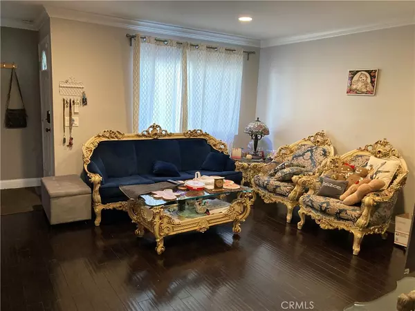 Santa Ana, CA 92701,809 N Spurgeon #5