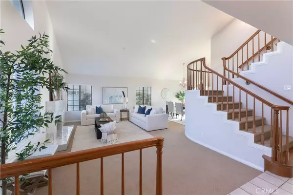 San Clemente, CA 92673,2245 Avenida Oliva