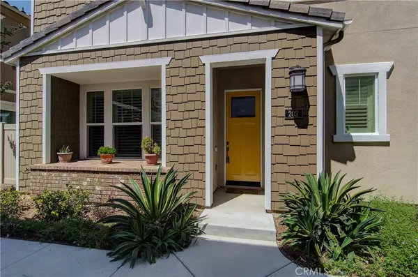 Santa Ana, CA 92703,202 W Tribella