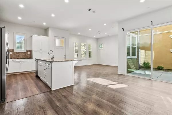 Santa Ana, CA 92703,202 W Tribella