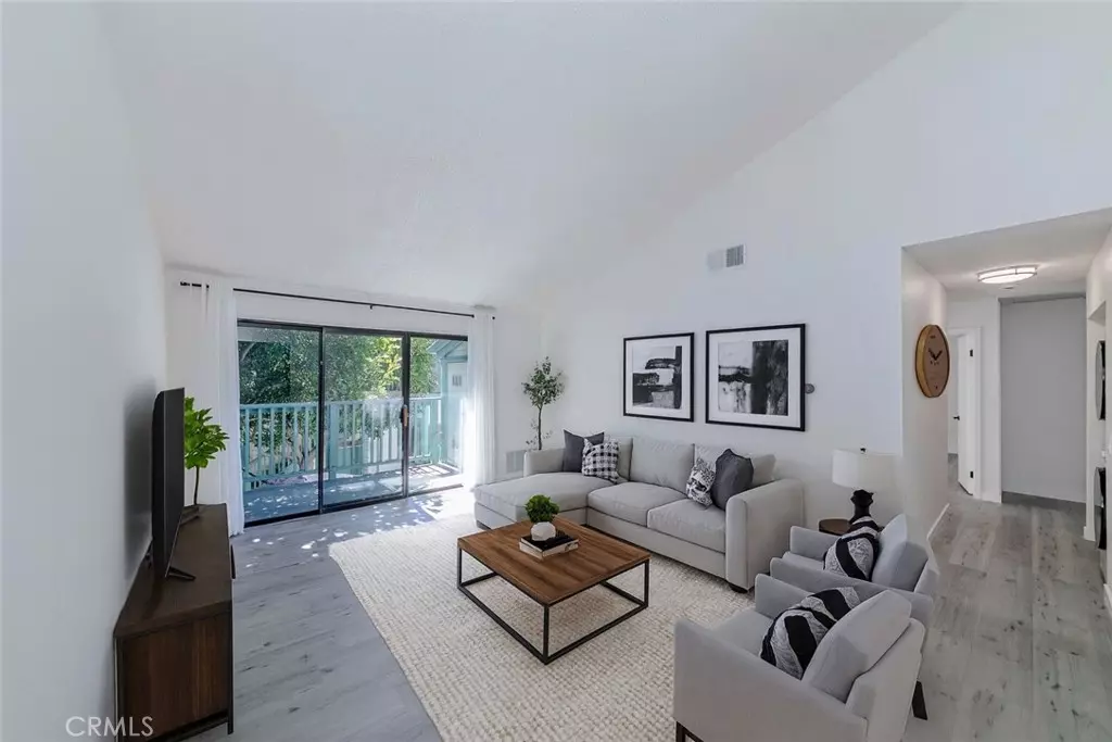 Torrance, CA 90502,20553 S Vermont #6