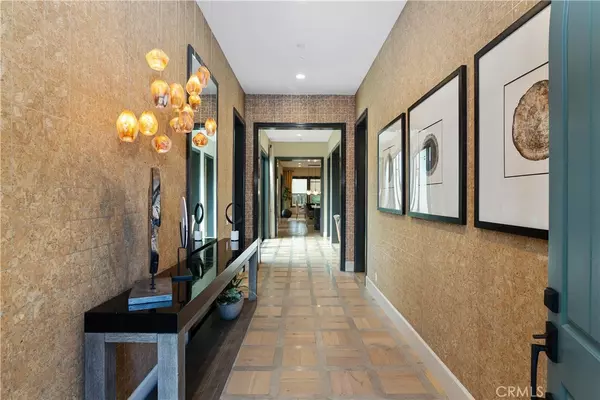 Yorba Linda, CA 92886,5992 Organza