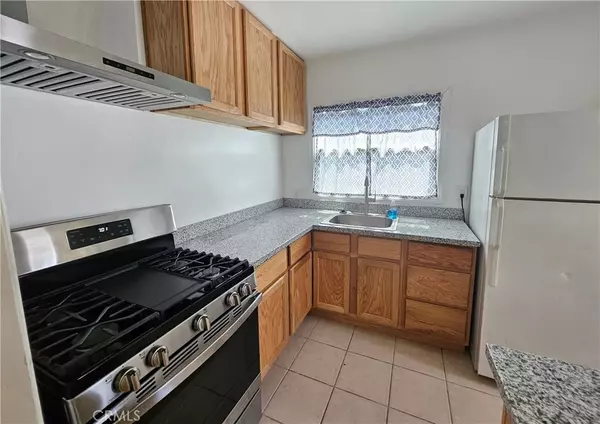 Santa Ana, CA 92707,1832 S Parton ST